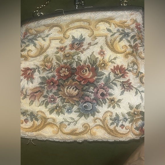 Antique Tapestry Micro Bead Purse - Picture 5 of 11